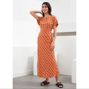 NWT & OTHER STORIES ORANGE PRINTED MIDI DRESS SZ 4
